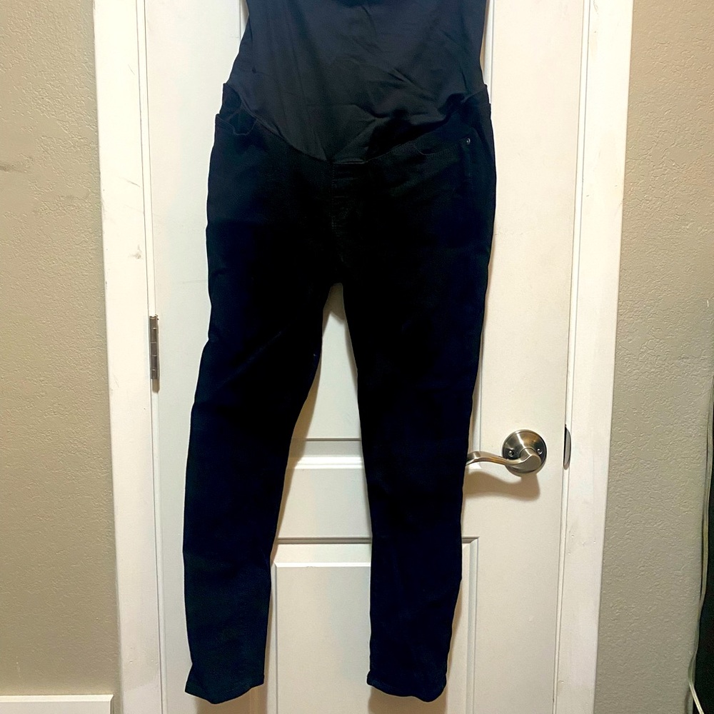 LOFT maternity jeans. Super comfy!  Worn once!